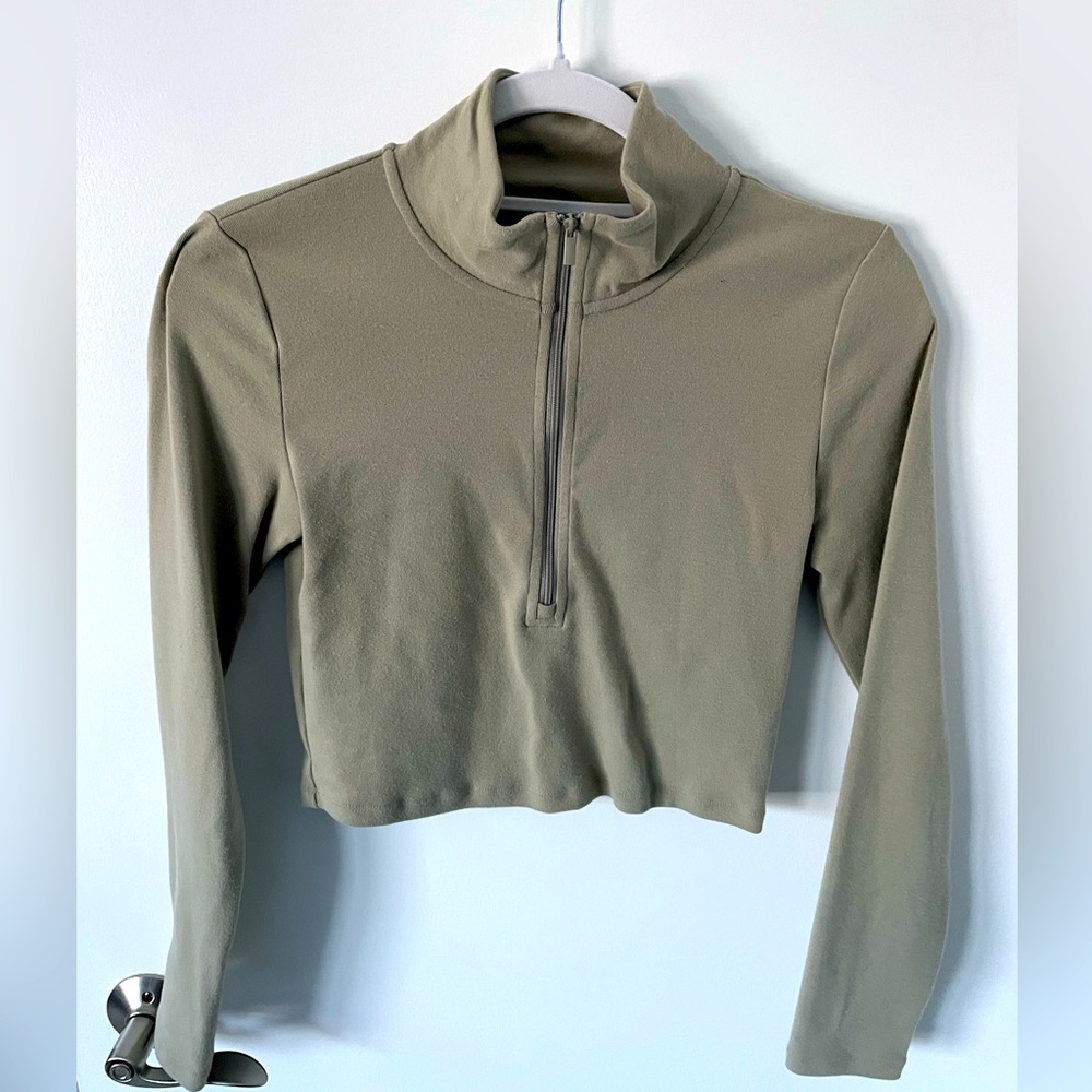 Sunday Best Olive Green Women's Long sleeve Cropped Top